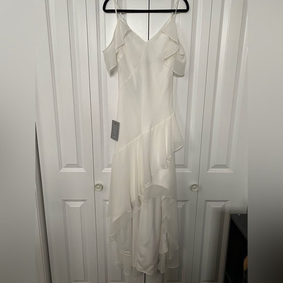 Le Chateau Women’s Chiffon Cold Shoulder Dress - Picture 2 of 8